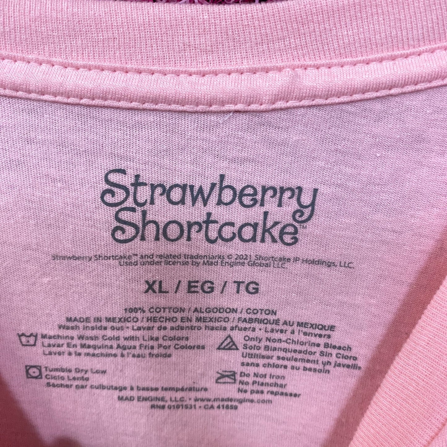 Strawberry Shortcake Berry Frame Graphic T-Shirt XL