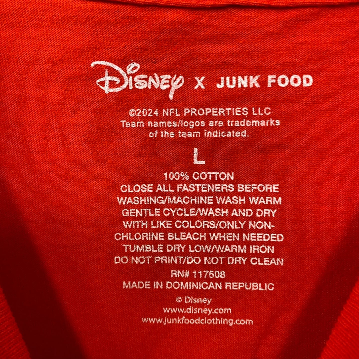 Junk Food x NFL Disney Mickey Mouse Kick Back Kansas City Chiefs Shirt Large