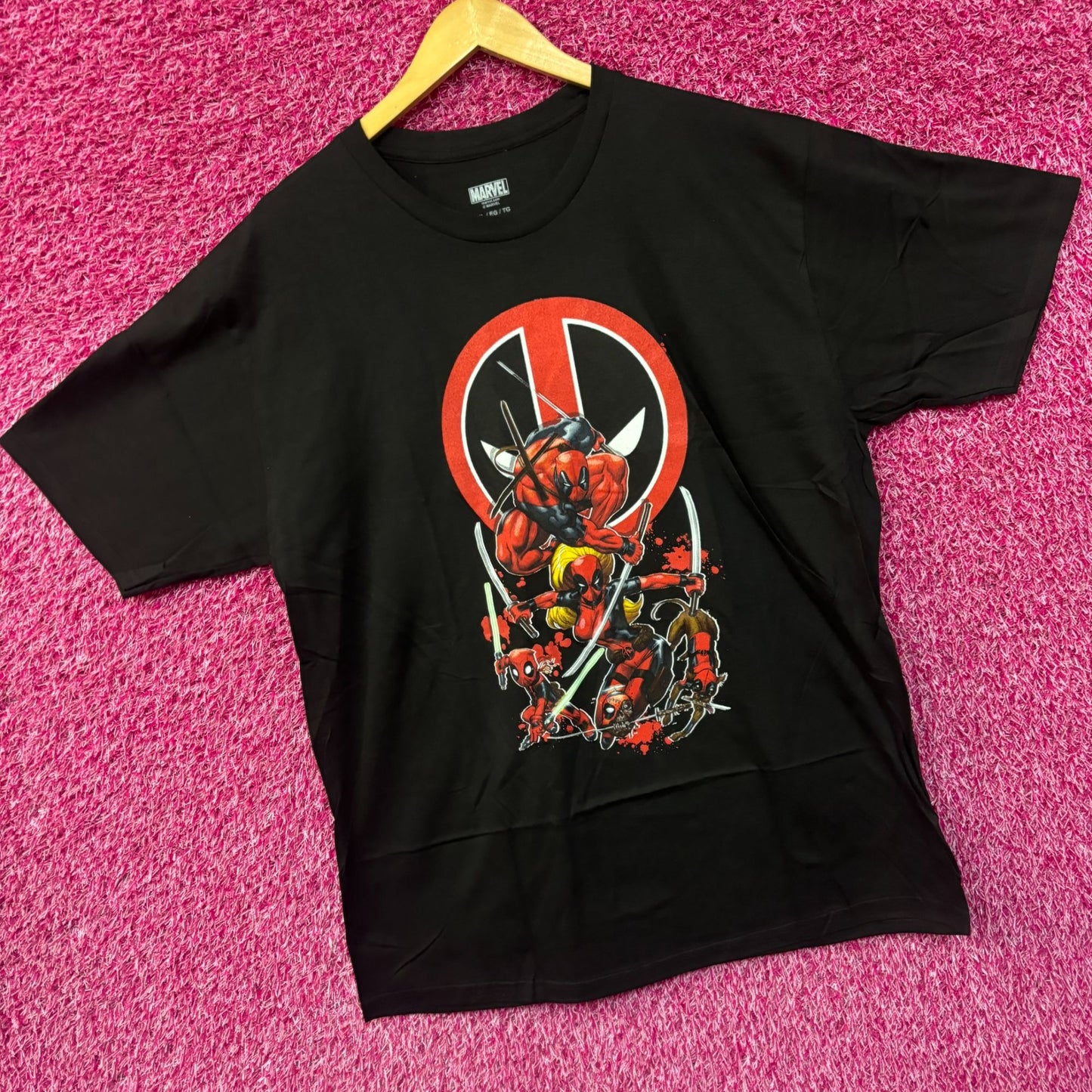 Marvel Deadpool Family Tshirt size XL
