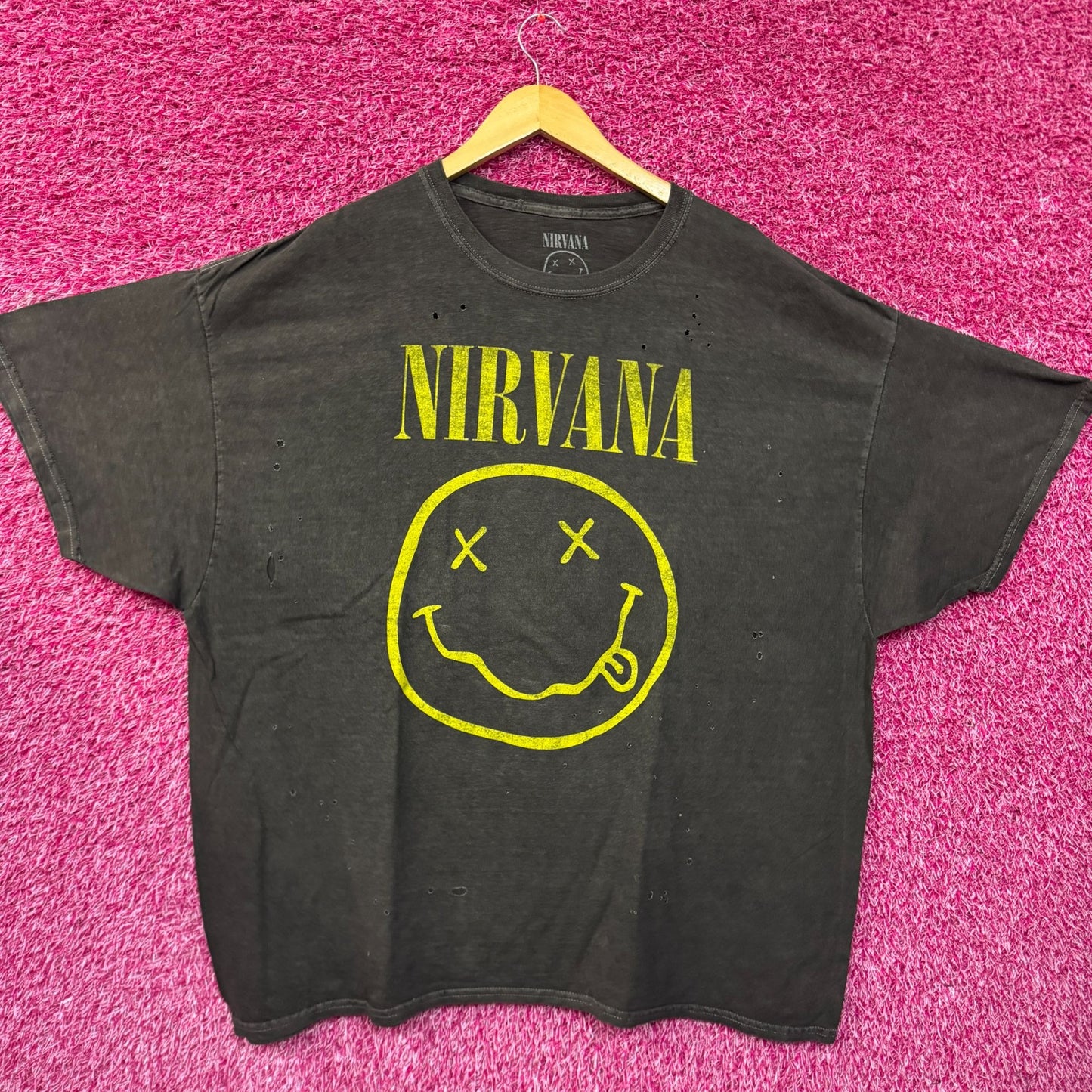 Nirvana Nevermind Smiley Distressed Grunge Rock Band Tee O/S