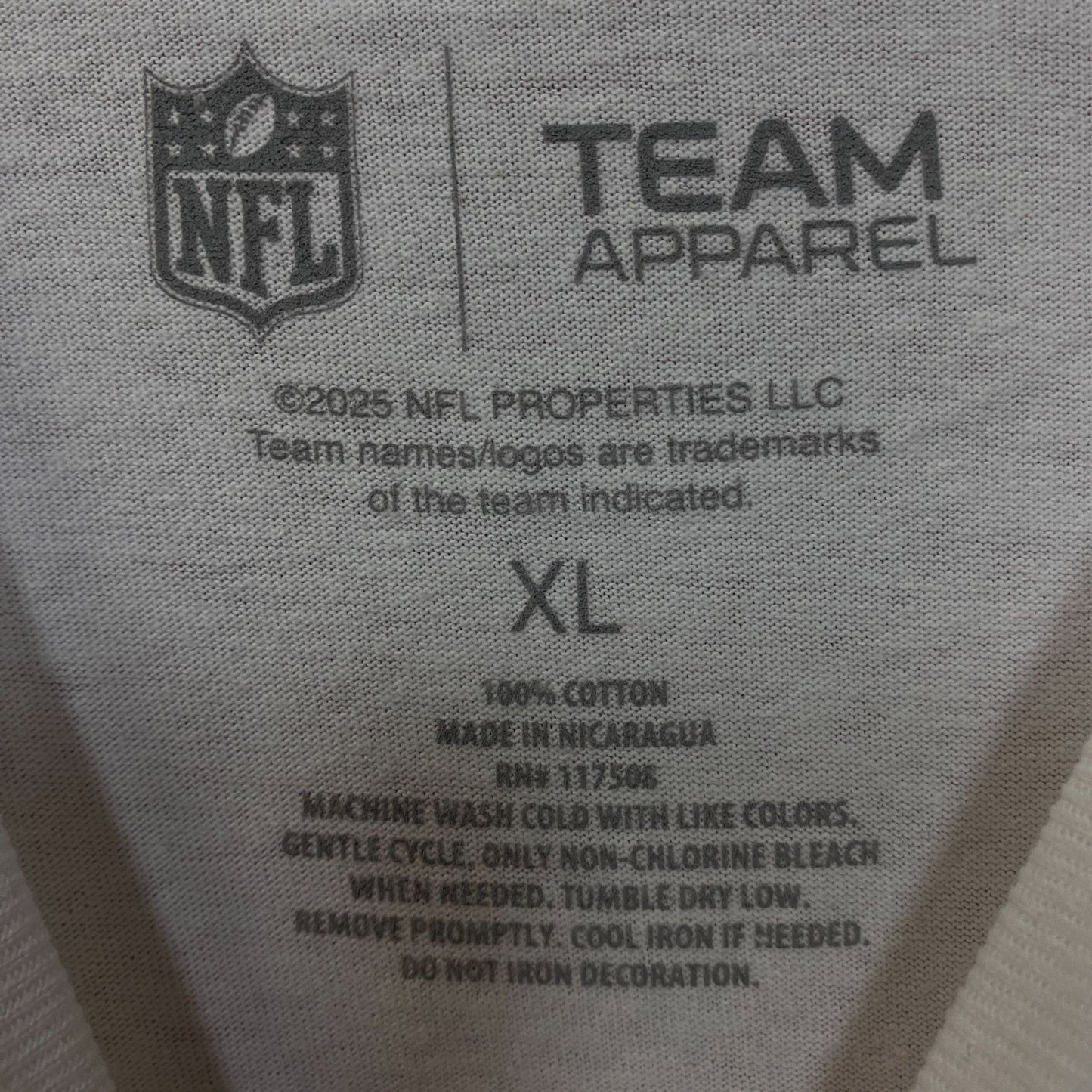 Team Apparel New York Giants Vintage-Style Helmet Logo Graphic T-Shirt XL