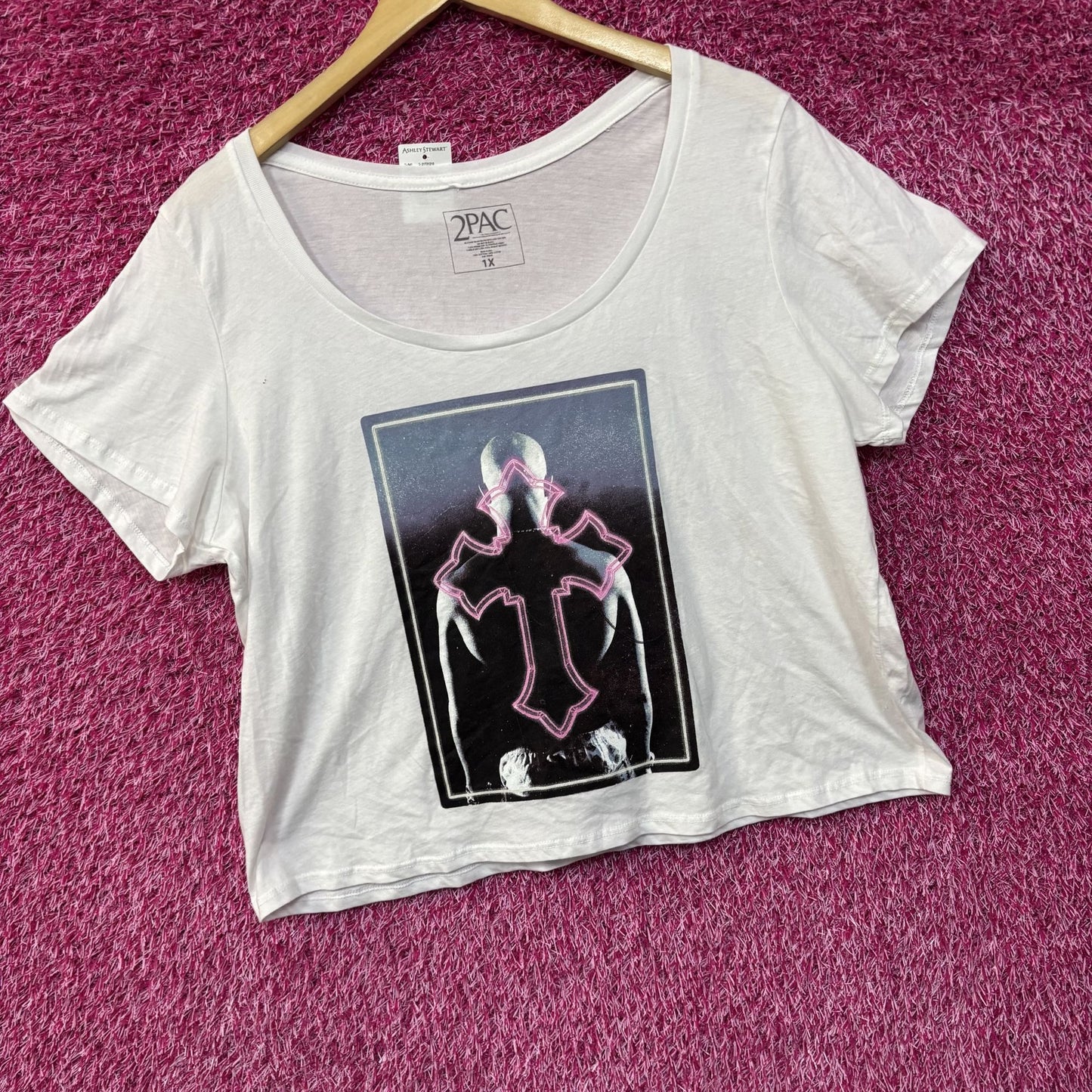 2pac Only god Can Judge Me Neon Pink Cross Rap Crop-top White XL