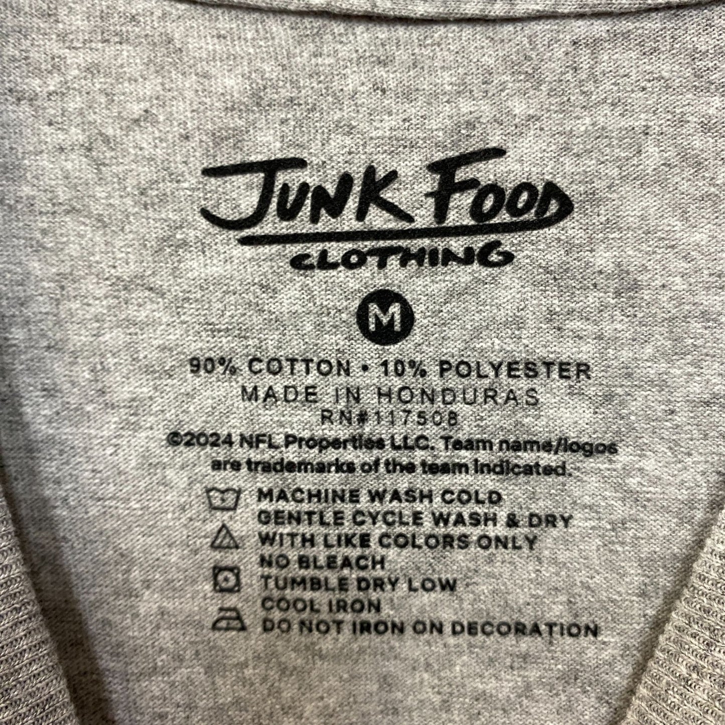 Junk Food NFL Kansas City Chiefs Complete T-Shirt Medium