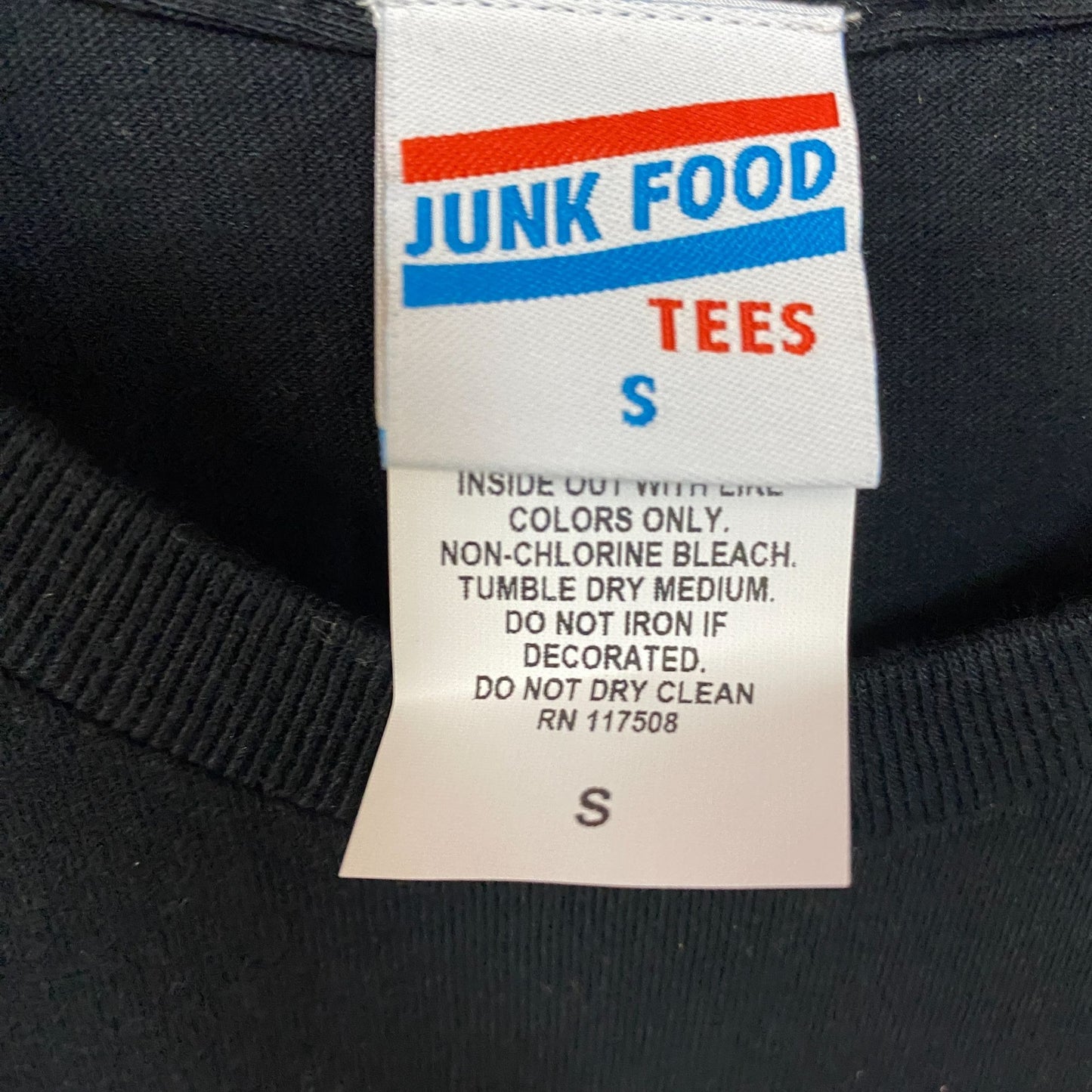 Def Leppard Japanese Katakana Graphic Design T-Shirt Small