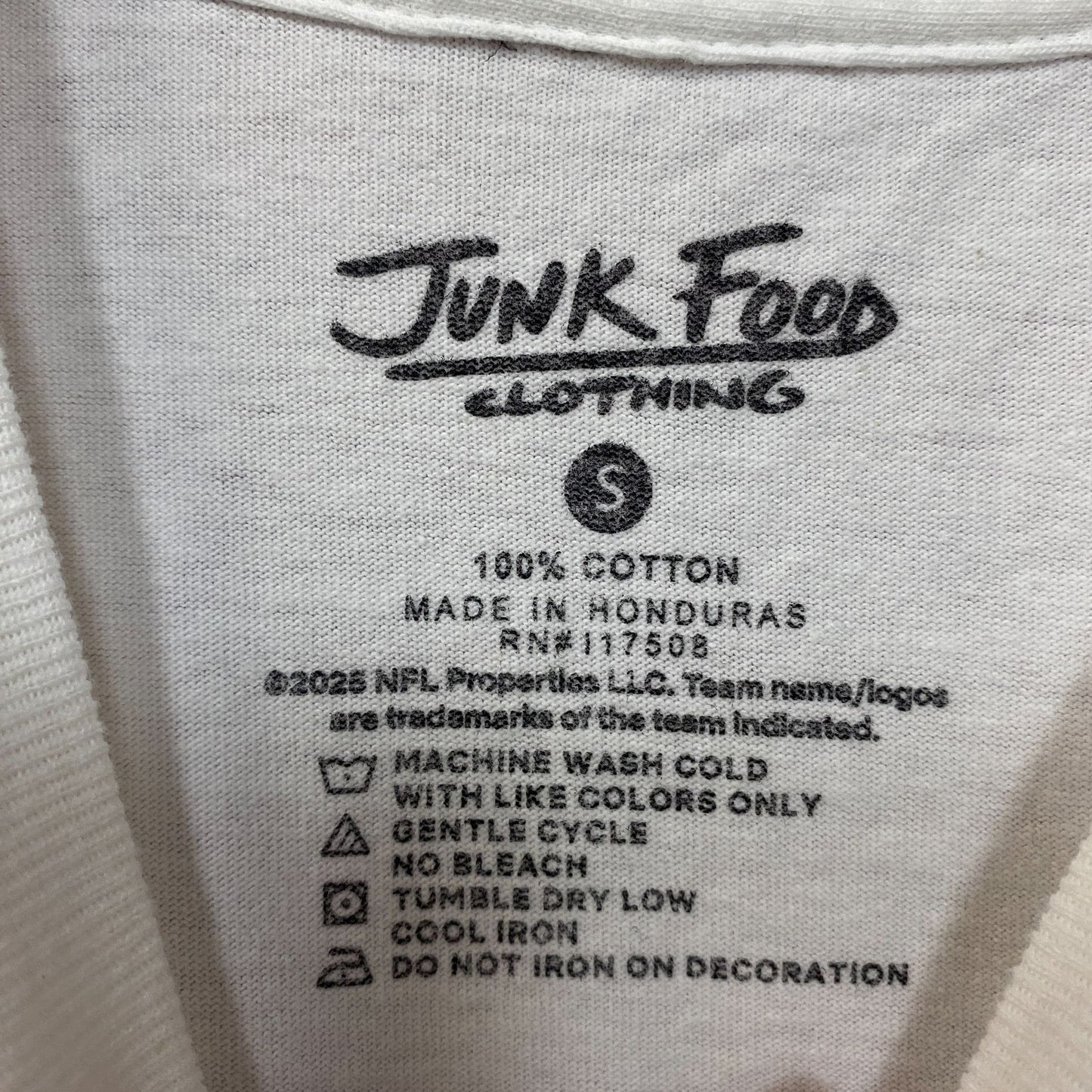 Junk Food Clothing NFL Denver Broncos Rushing Flea Market T-Shirt Small