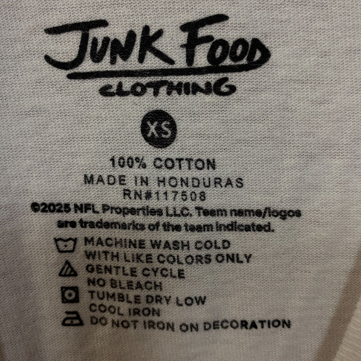 Junk Food Clothing Washington Commanders Throwback Helmet Flea Market Tee XS