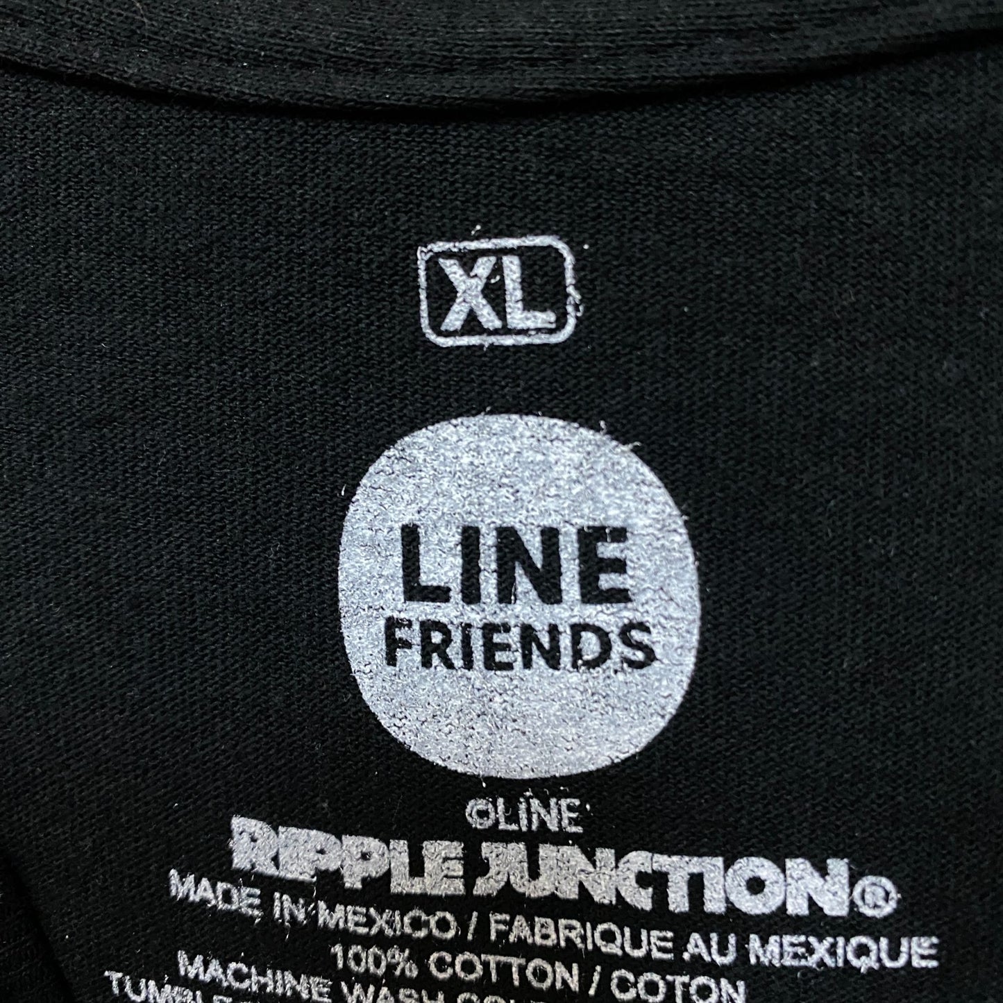 Brown and Friends Tshirt size XL Sally, Choco & Leonard Tee