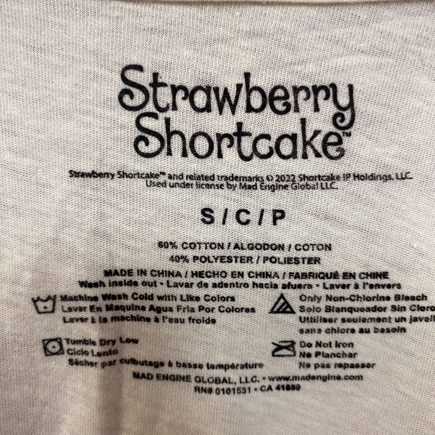 Strawberry Shortcake Berry Sunny House Graphic T-Shirt Small