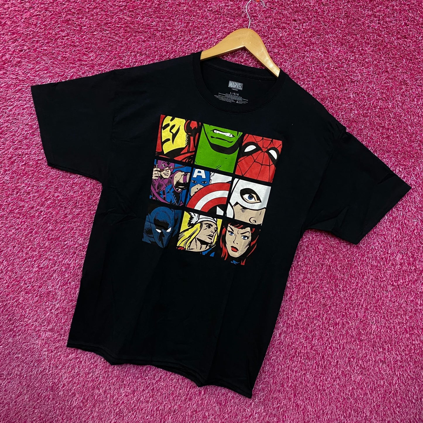 The Avengers Superhero Close-Up Tiles Marvel Comics Tee L