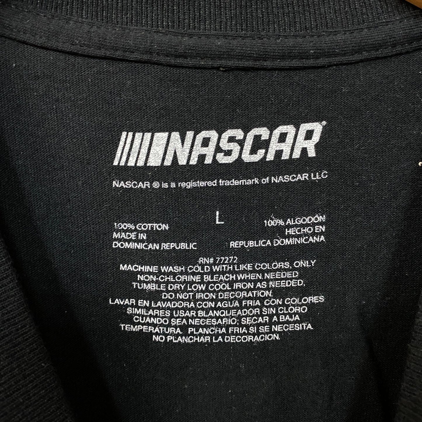 Hendrick Motorsports NASCAR Hooters Racing T-shirt Large