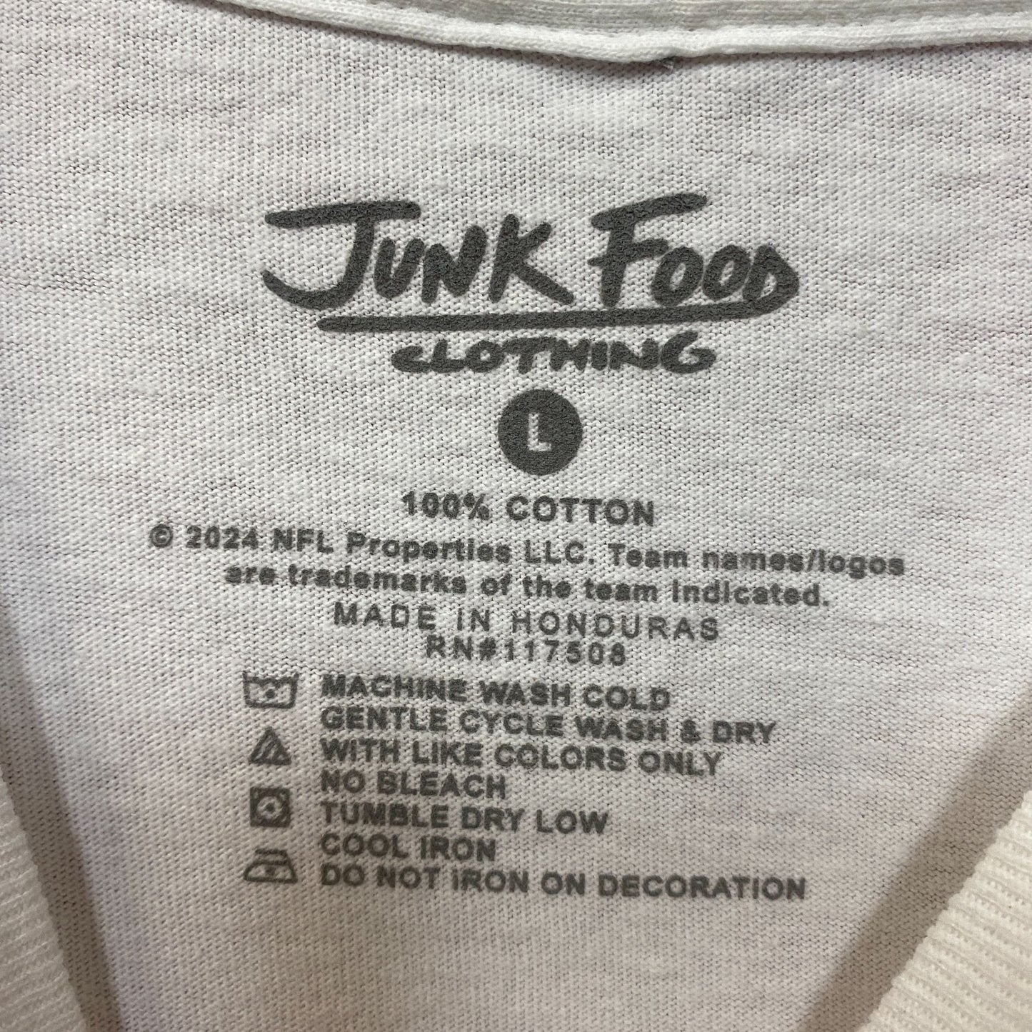 Junk Food Clothing NFL Cleveland Browns Throwback Helmet T-Shirt Large