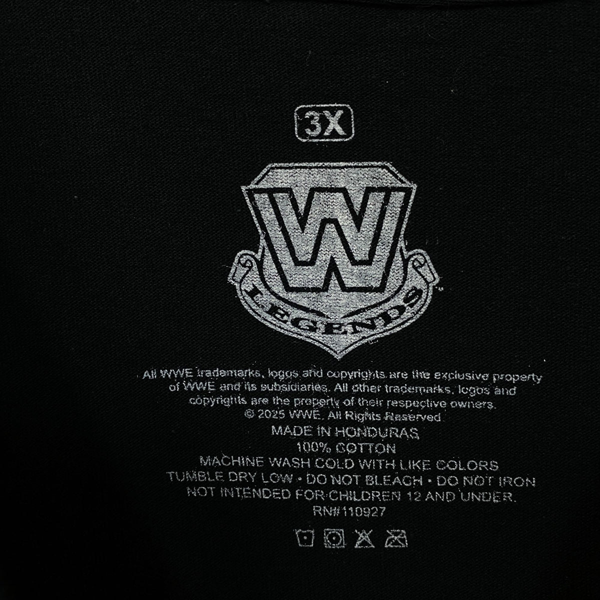WWE Monday Night Raw Poster Raw is War T-Shirt 3XL