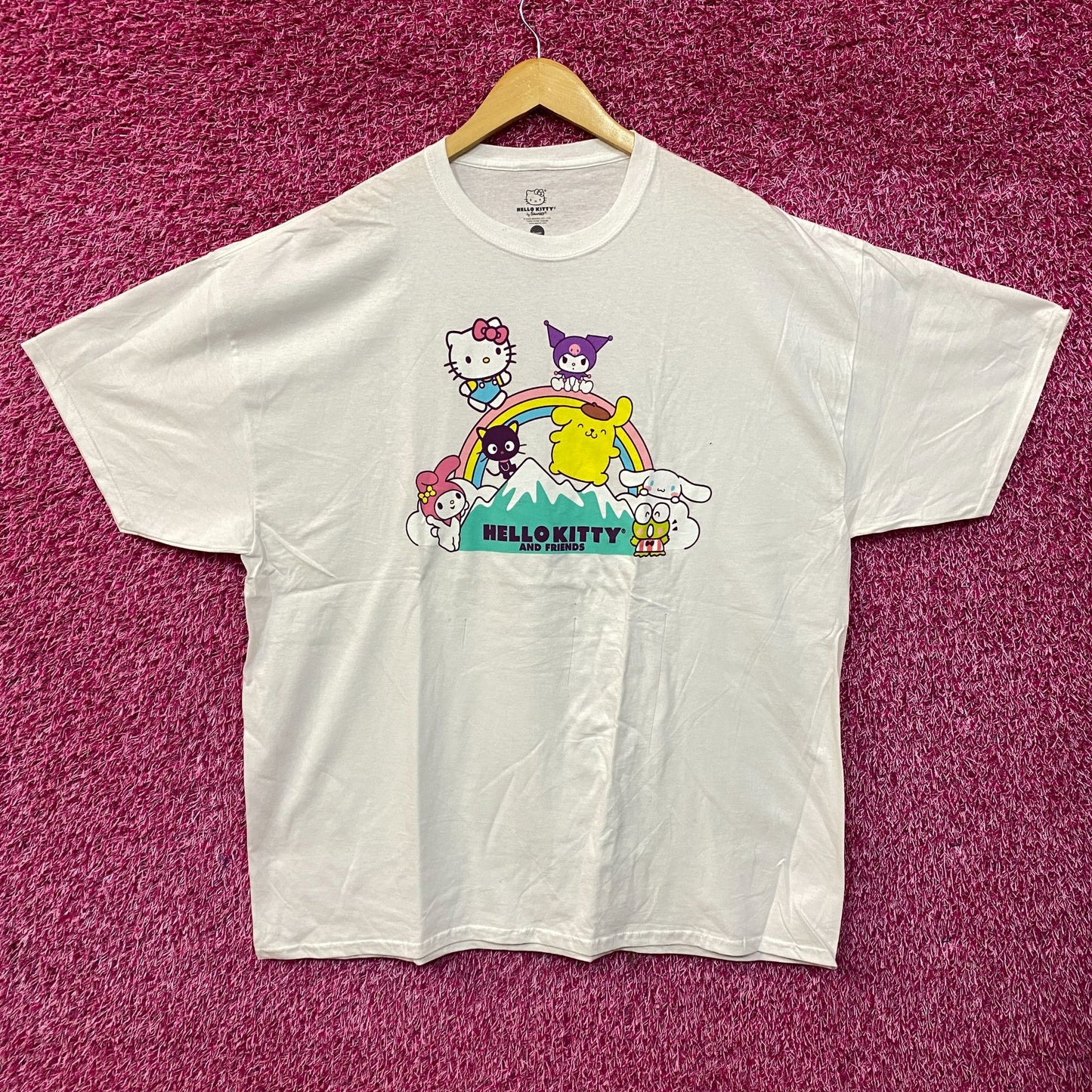 Sanrio Hello Kitty and Friends Over A Rainbow T-Shirt 2XL