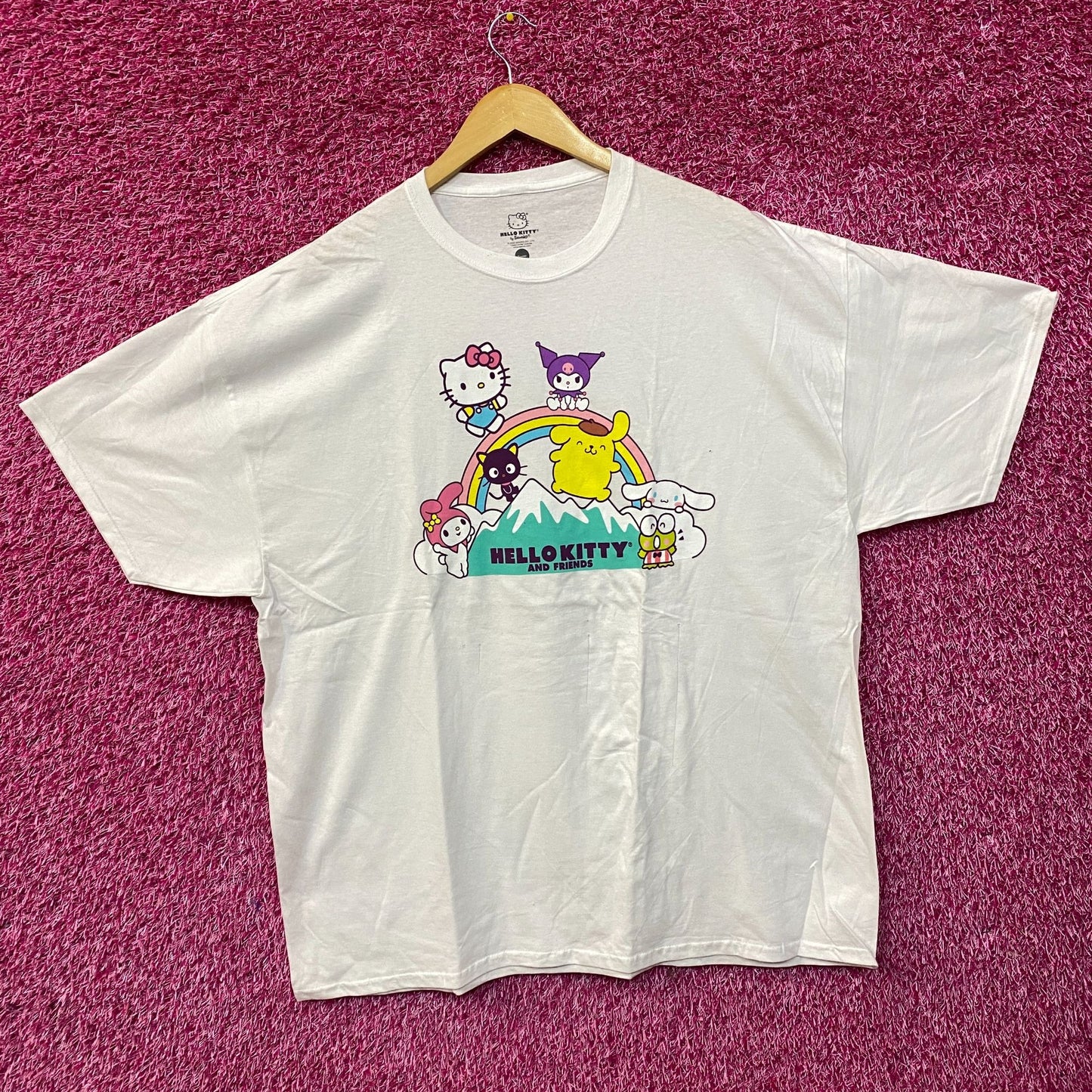 Sanrio Hello Kitty and Friends Over A Rainbow T-Shirt 2XL