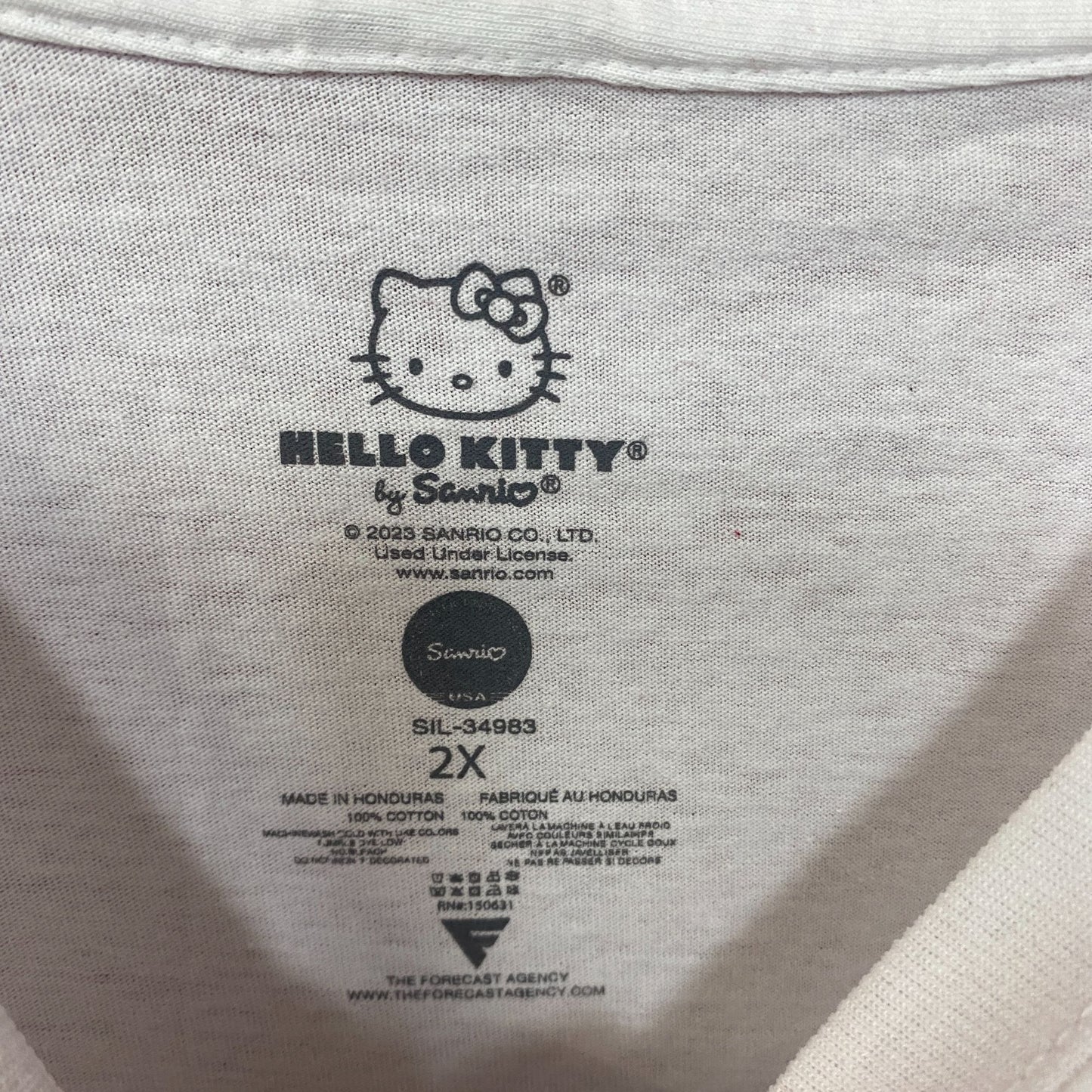Sanrio Hello Kitty and Friends Over A Rainbow T-Shirt 2XL