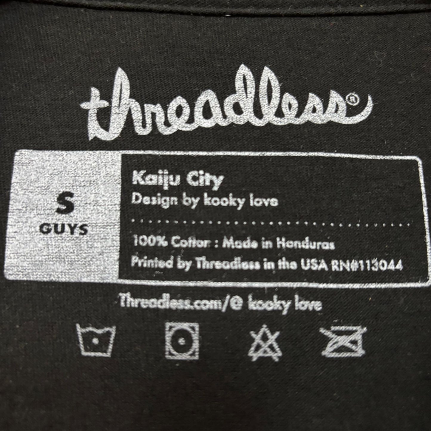 Threadless Godzilla Kaiju City Graphic Design T-Shirt Size Small