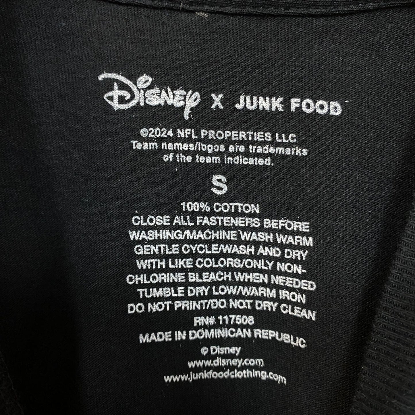 Disney x Junk Food NFL Miami Dolphins Mickey Mouse Kick Back T-Shirt Small