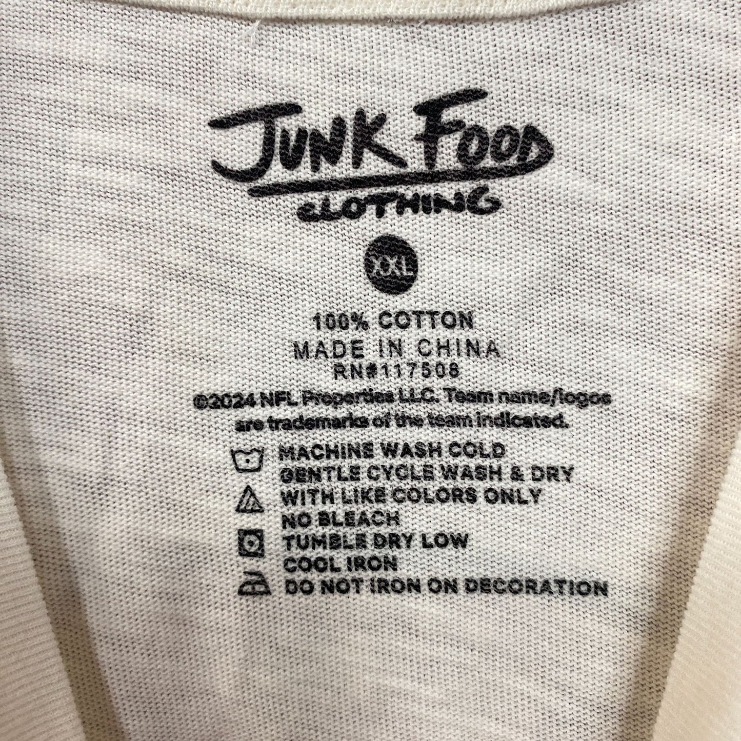 Junk Food Clothing Women's NFL Chicago Bears Mock Neck Crop Tee 2XL
