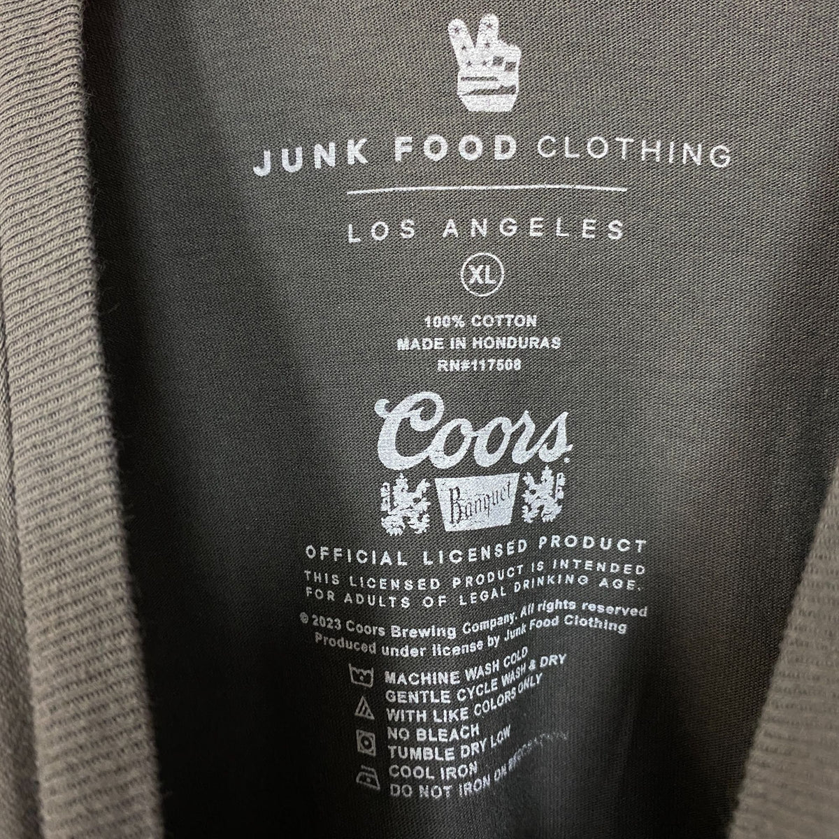 Coors Banquet Rooted in the West Vintage Style Tee XL