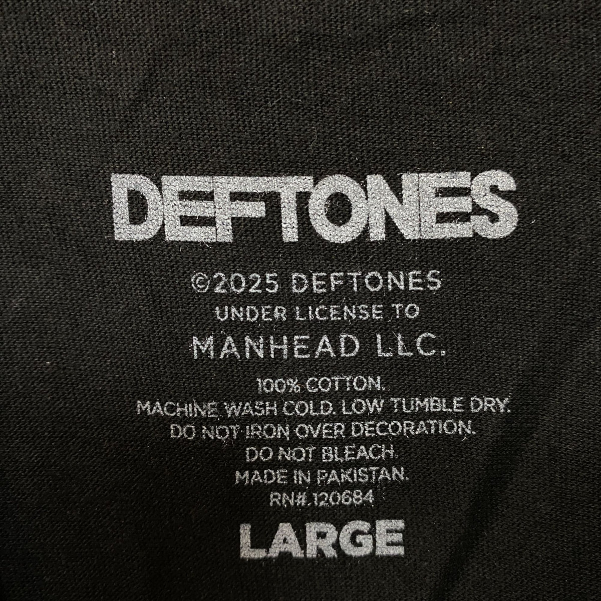 Deftones Saturday Night Wrist 10.31.06. Album Art Alternative Metal T-Shirt Large
