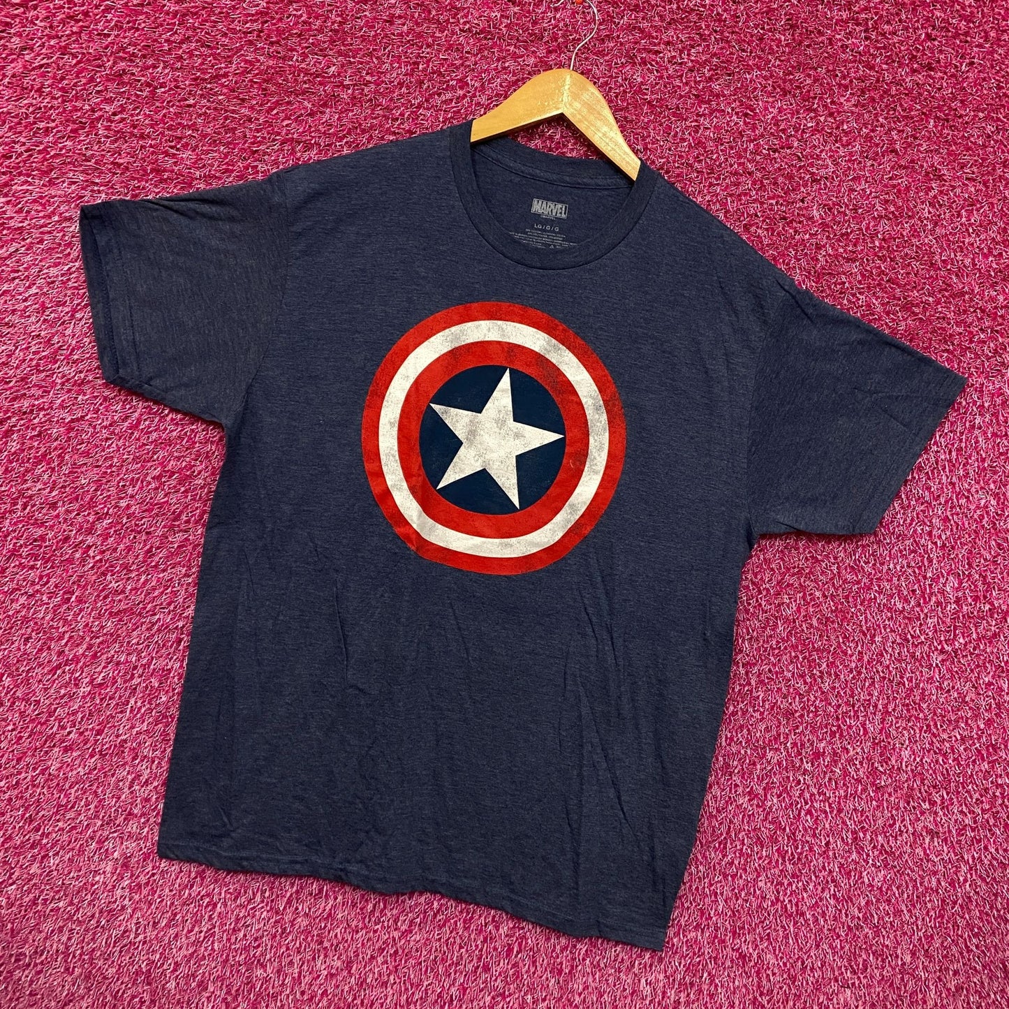 Captain American Shield Marvel Cinematic Universe Tee L