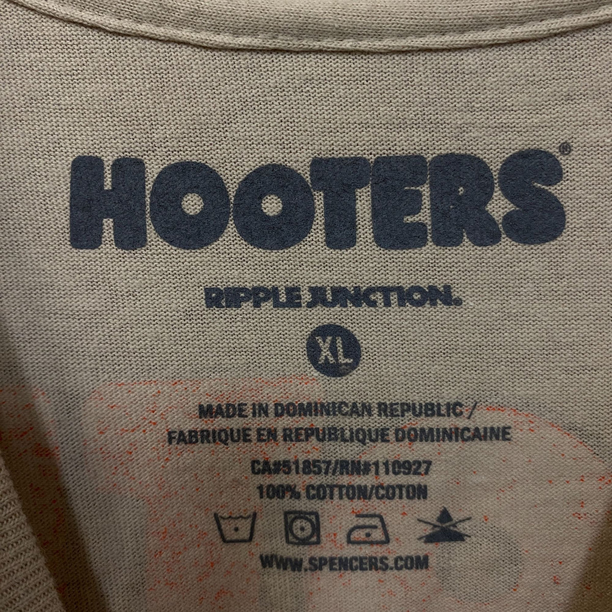 Hooters Country Club Delightfully Tacky Since 83 T-Shirt XL