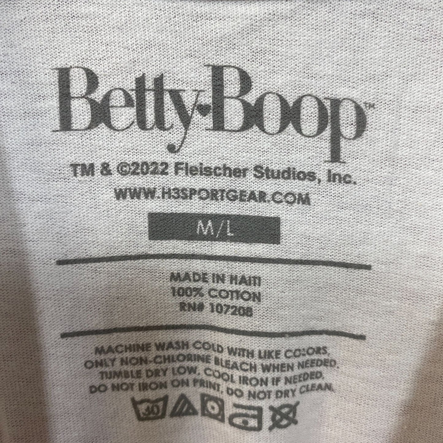 Betty Boop Hip Hop Theme Distressed T-Shirt Medium