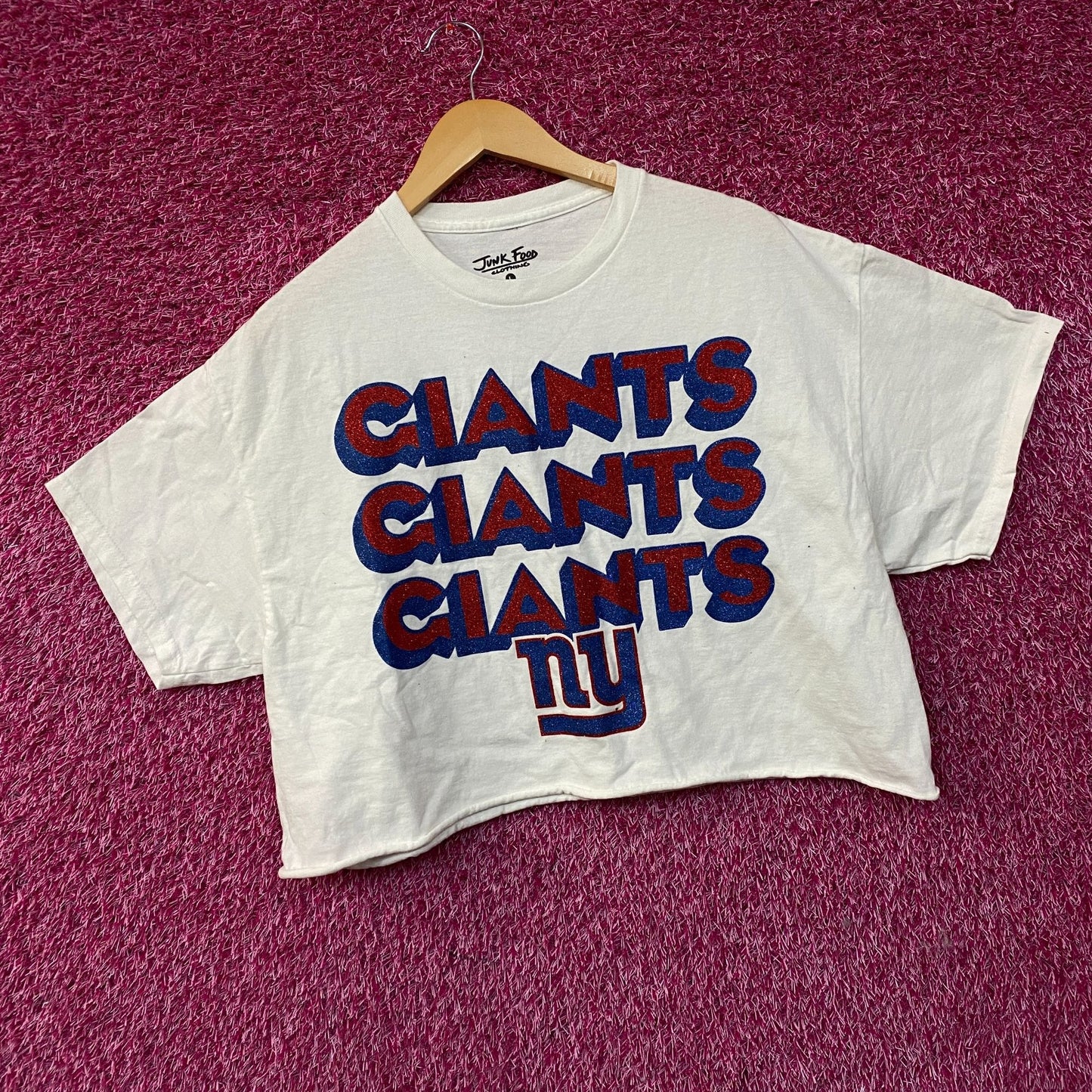 Junk Food Women's New York Giants Repeat Glitter Flea Market Crop Tee Large