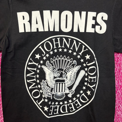 The Ramones Arturo Vega Presidential Seal Punk Band Logo Tee XS