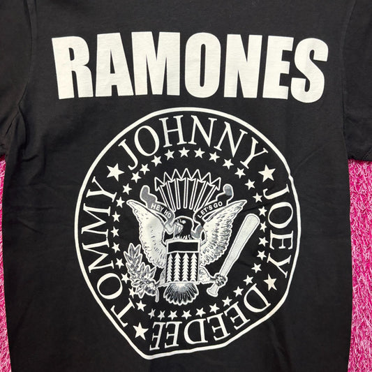 The Ramones Arturo Vega Presidential Seal Punk Band Logo Tee XS