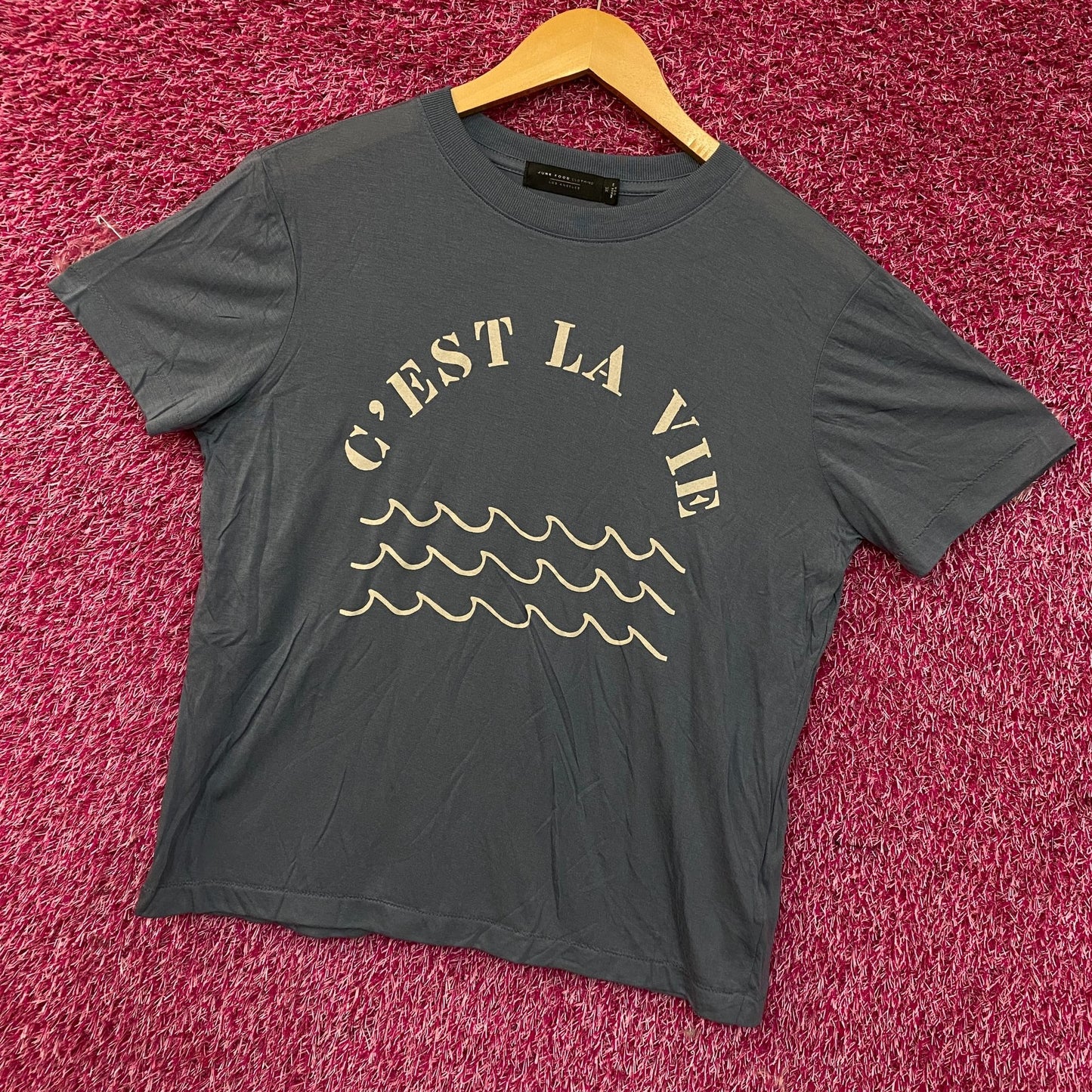 Junk Food Clothing C'est La Vie Vintage Tissue Women's Tee XS