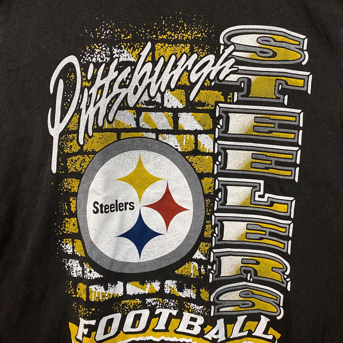 Junk Food Women's Pittsburgh Steelers Brick Vintage Style Tee Small