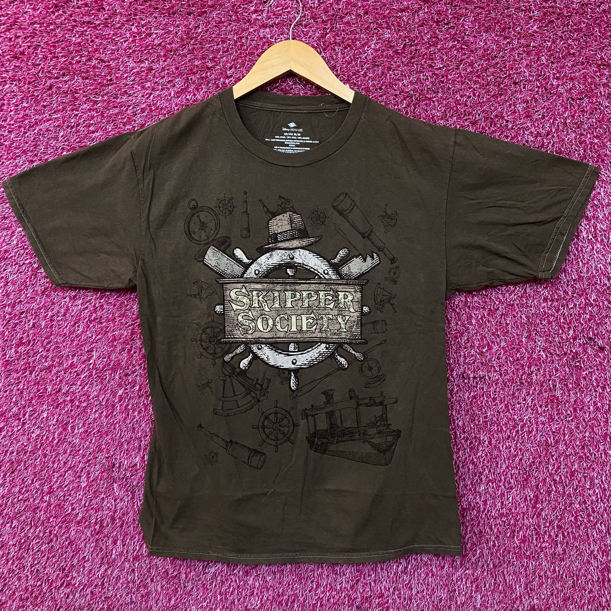 Disney Cruise Line "Skipper Society" Graphic T-Shirt Medium