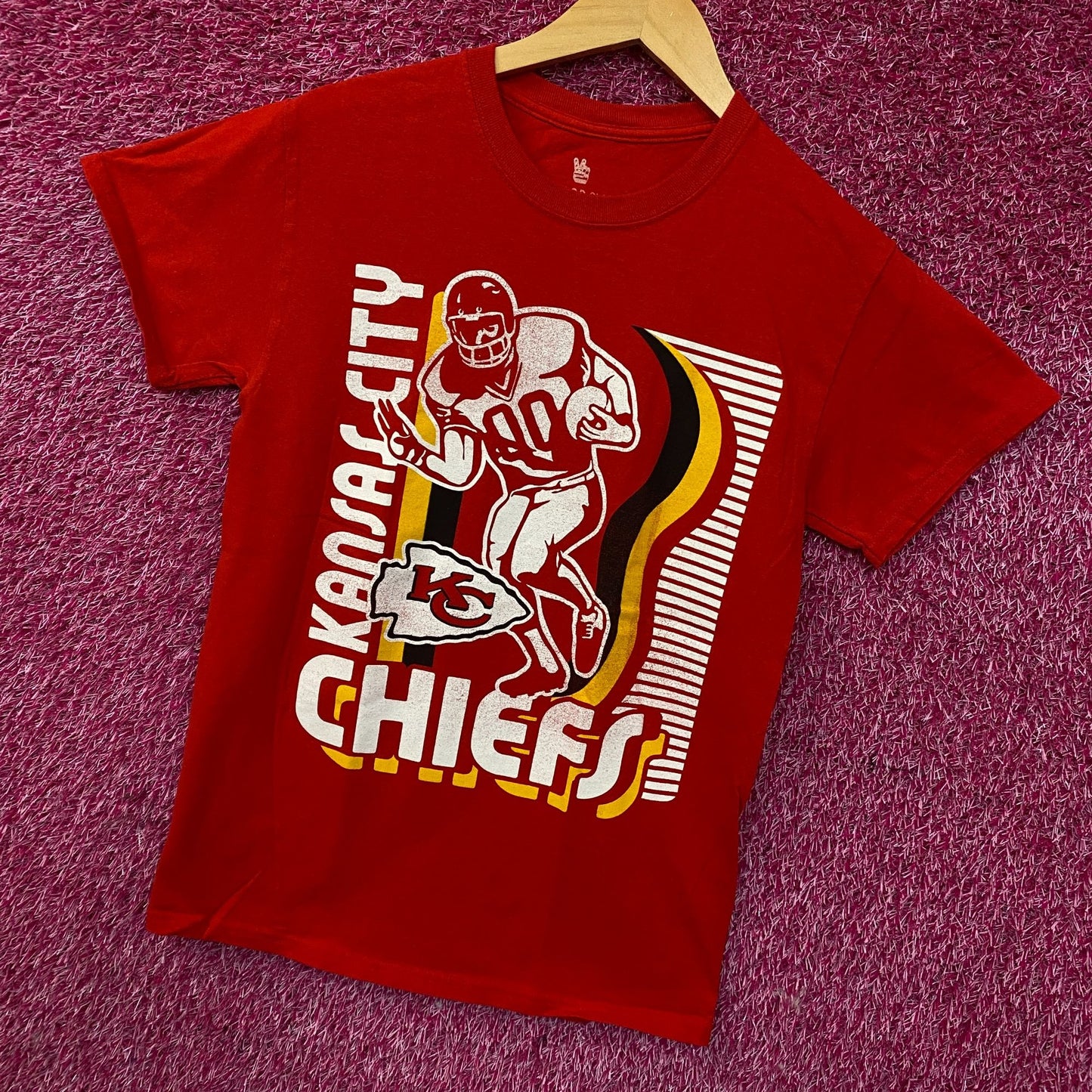 Junk Food Clothing Kansas City Chiefs Run Back Flea Market Tee XS