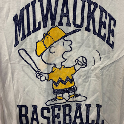 Peanuts Charlie Brown Milwaukee Baseball Retro T-Shirt Medium