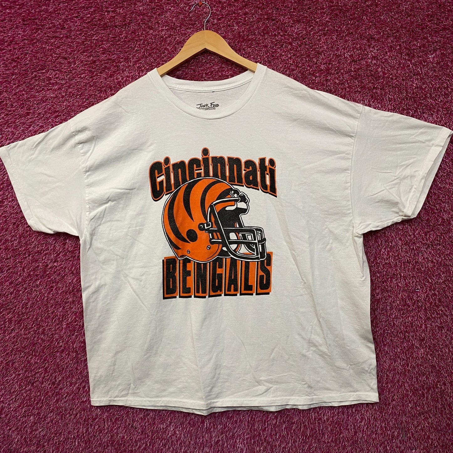 Junk Food Clothing NFL Cincinnati Bengals Helmet Logo T-Shirt 2XL