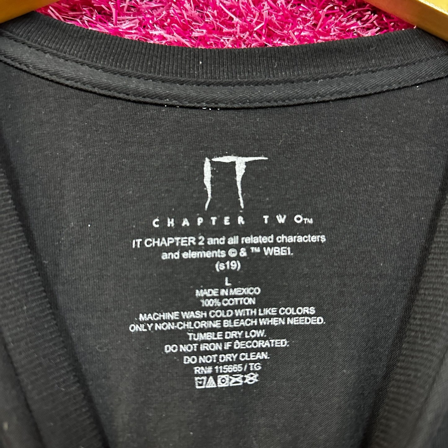 IT Chapter Two Neon Pennywise Horror Movie Promo Tee L