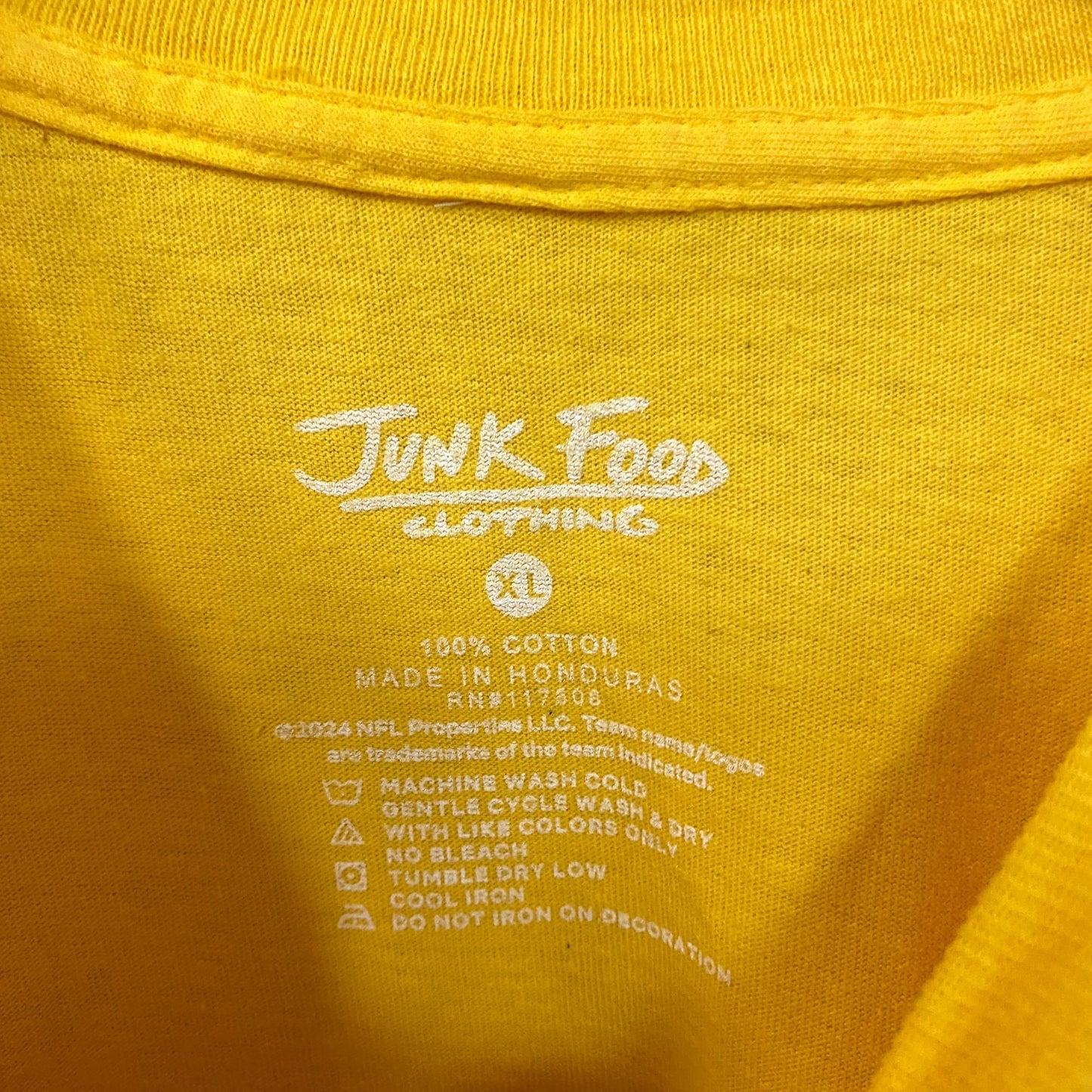 Junk Food Clothing Pittsburgh Steelers Breakthrough T-Shirt XL