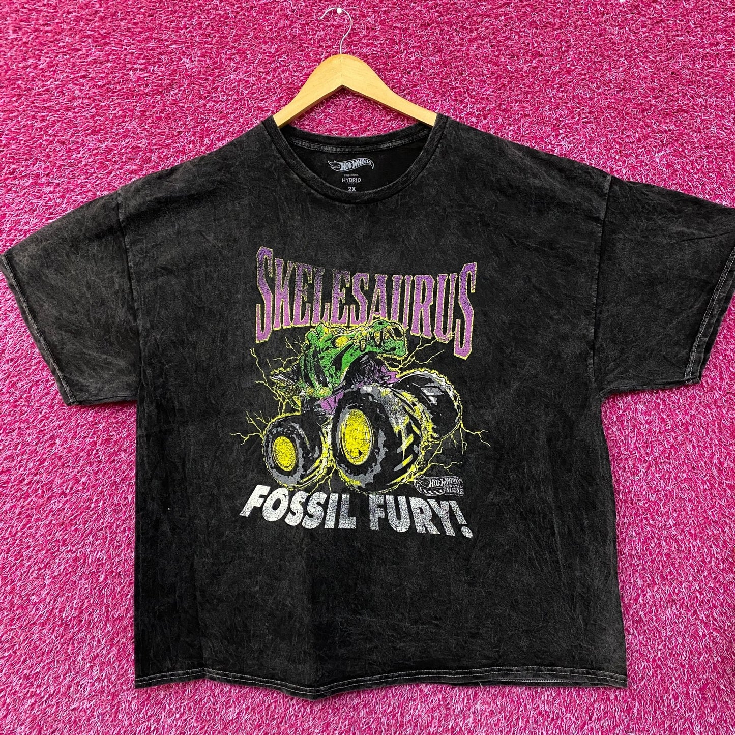 Hot Wheels Skelesaurus Fossil Fury Mineral Wash T-Shirt 2X