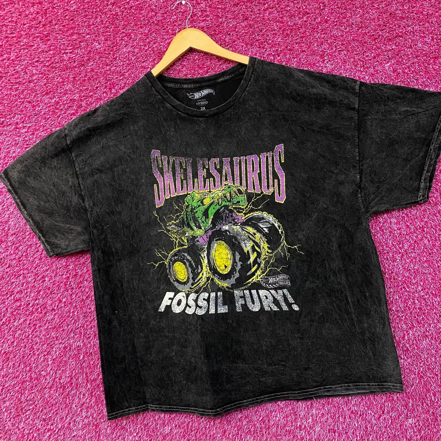 Hot Wheels Skelesaurus Fossil Fury Mineral Wash T-Shirt 2X