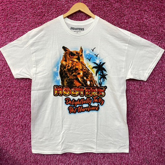 Hooters Delightfully Tacky Yet Unrefined T-Shirt XL