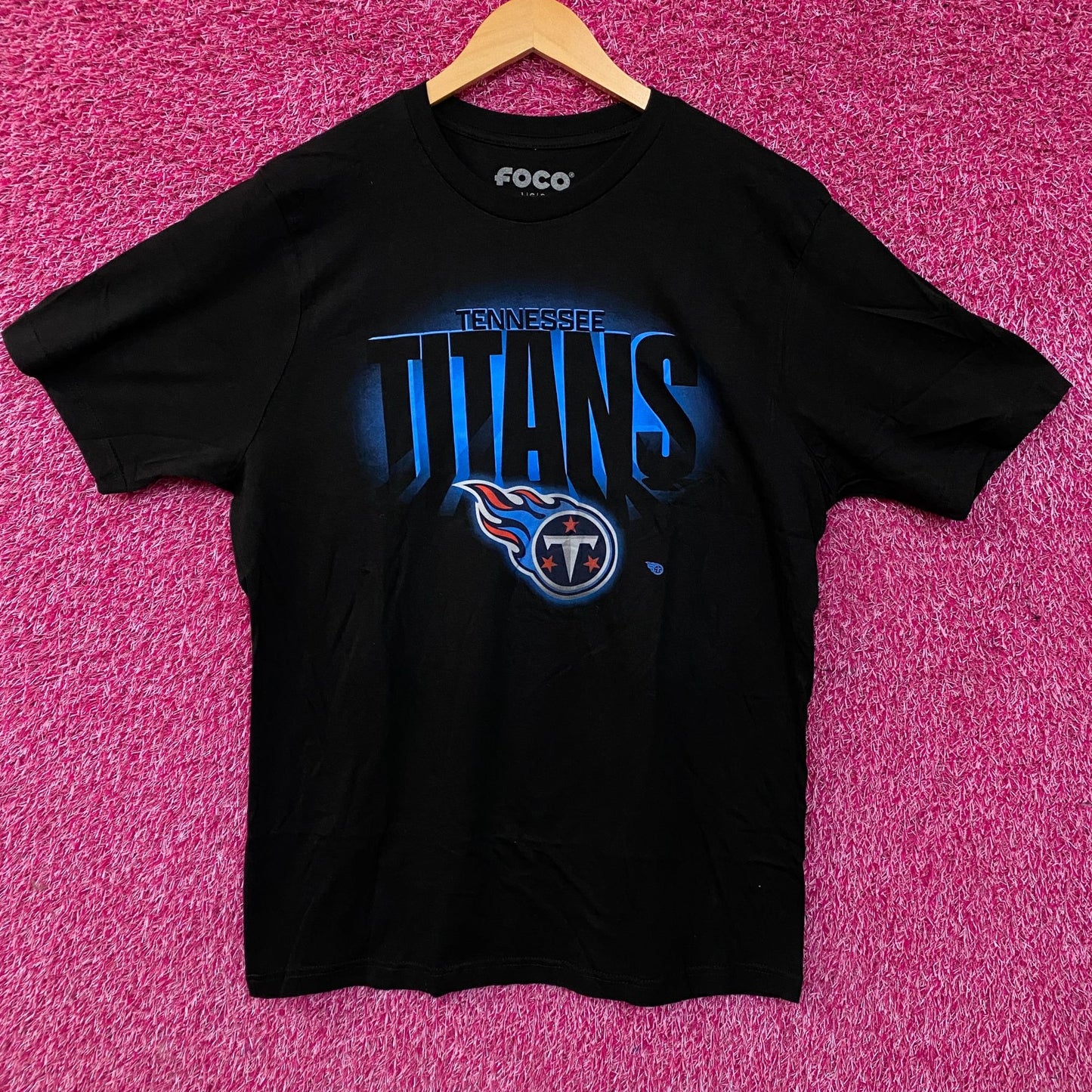FOCO NFL Tennessee Titans Team Logo Graphic T-Shirt Large