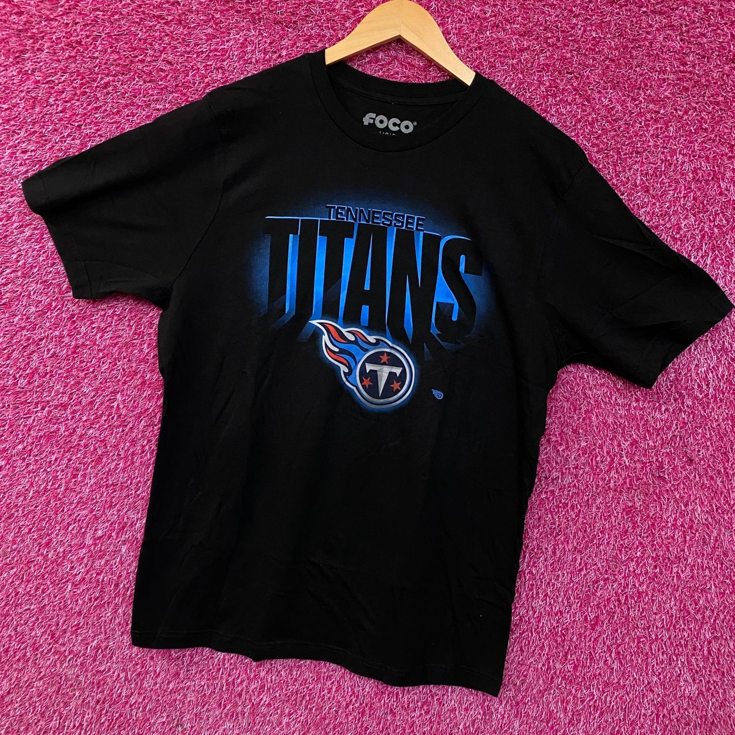 FOCO NFL Tennessee Titans Team Logo Graphic T-Shirt Large