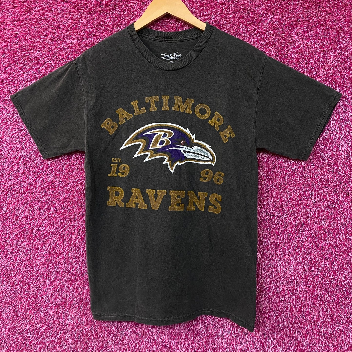 Junk Food Clothing Baltimore Ravens Logo Vintage-Style Tee Small