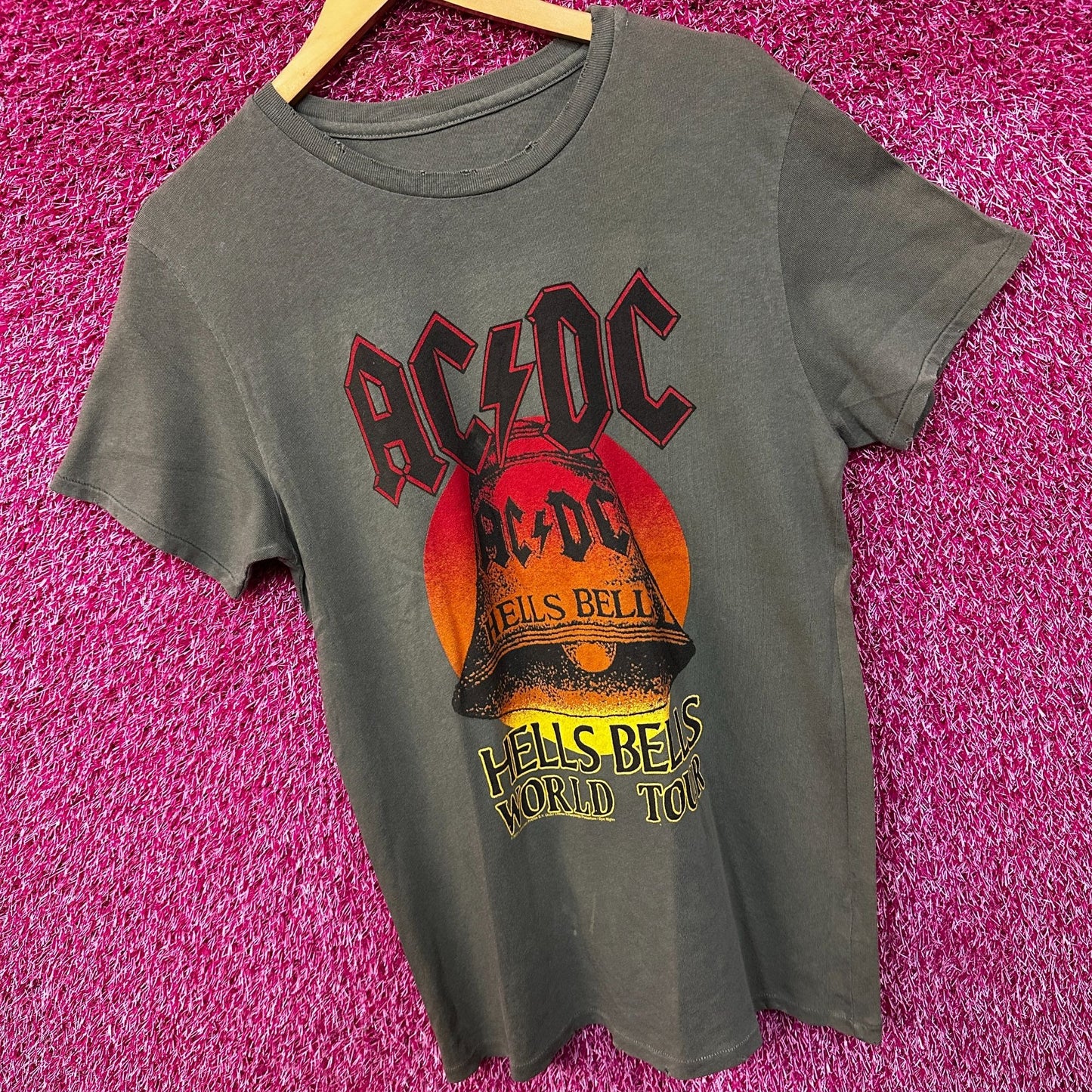 AC/DC Hells Bells World Tour Distressed Tshirt size Medium