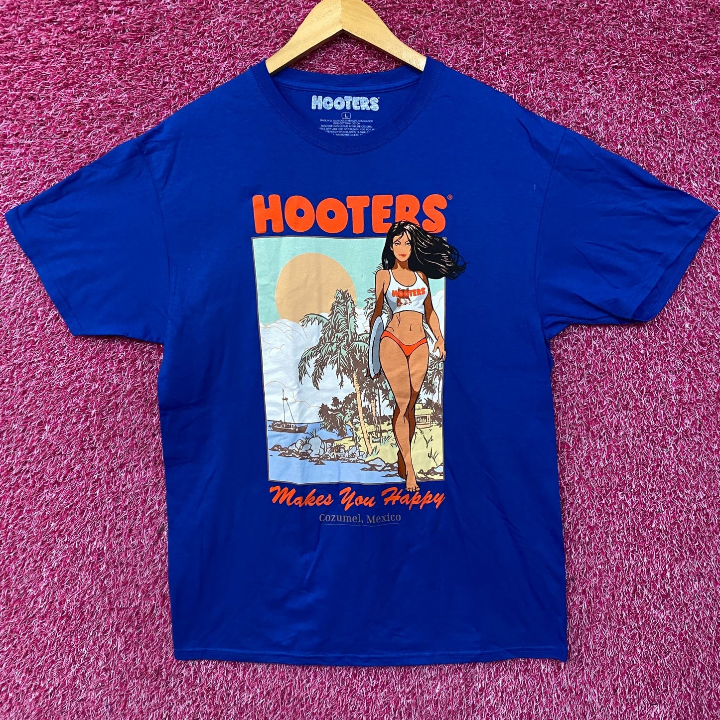 Hooters Makes You Happy Cozumel Mexico Beach Babe Sports Bar Promo T-Shirt Large