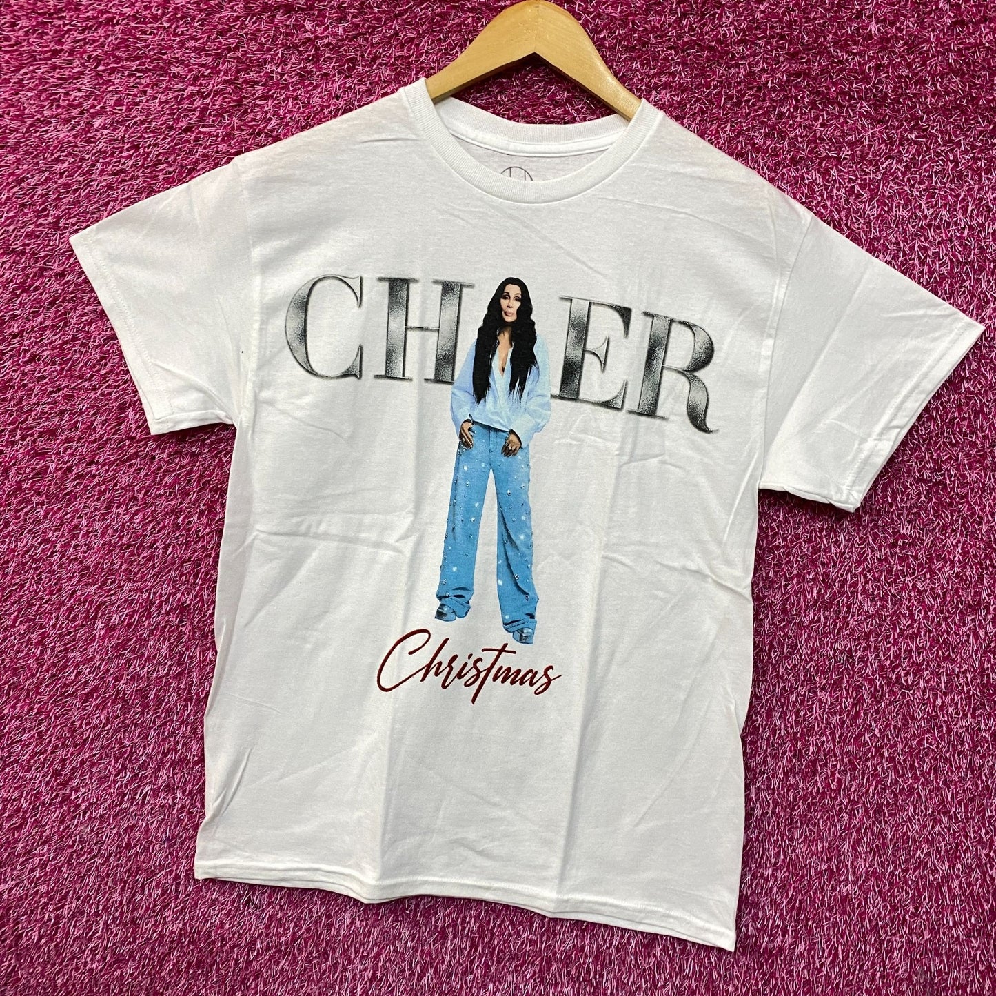 Cher Christmas Short Sleeve Graphic T-Shirt Medium