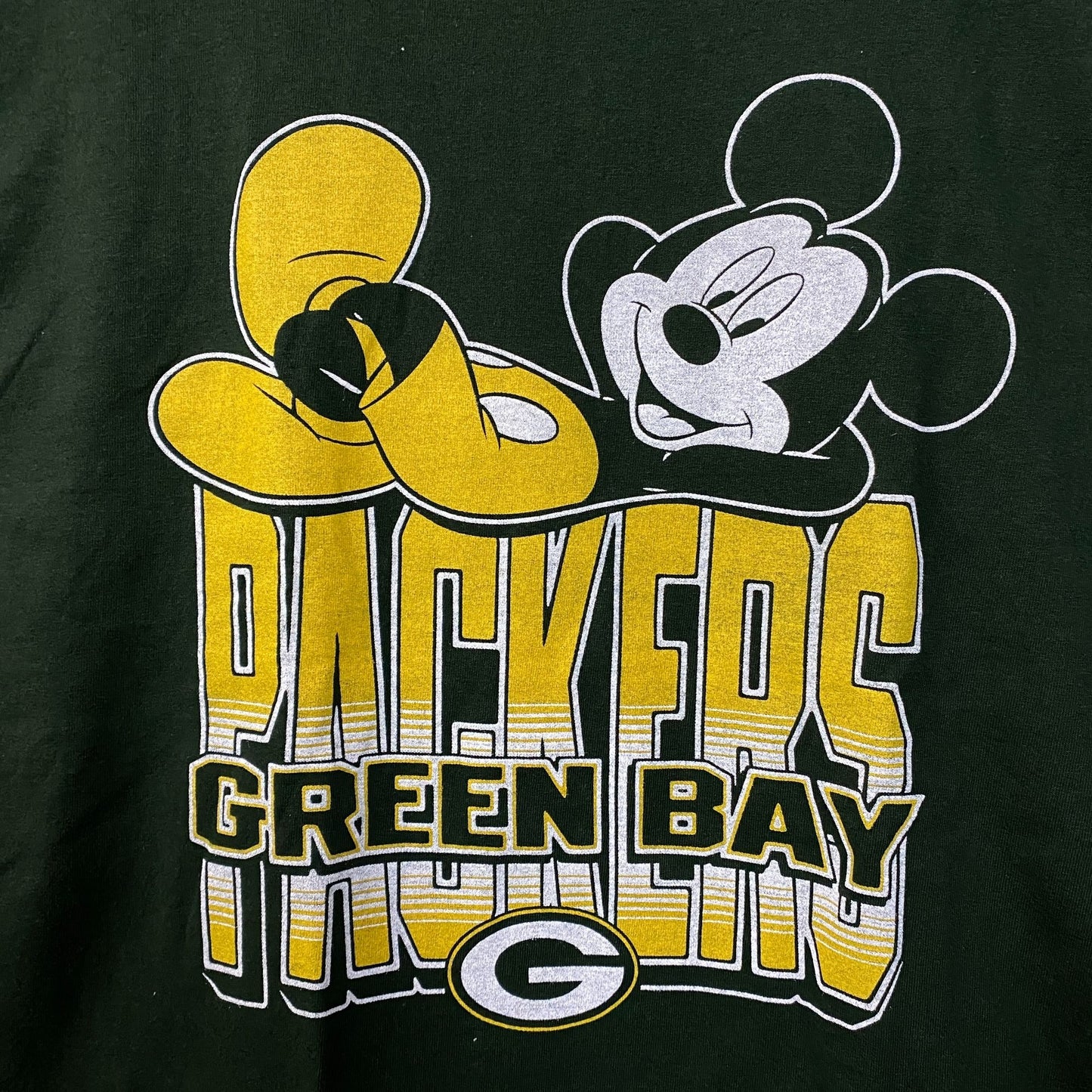 Disney x Junk Food NFL Green Bay Packers Mickey Mouse Kick Back Green Shirt Medium