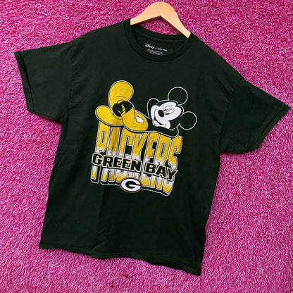 Disney x Junk Food NFL Green Bay Packers Mickey Mouse Kick Back Green Shirt Medium