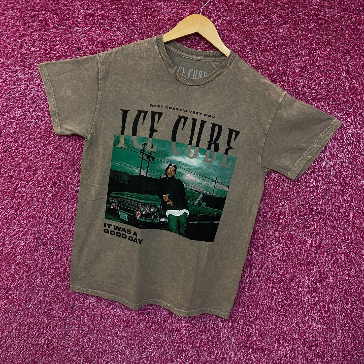 Ice Cube "It Was A Good Day" Graphic Acid-Wash T-Shirt Medium